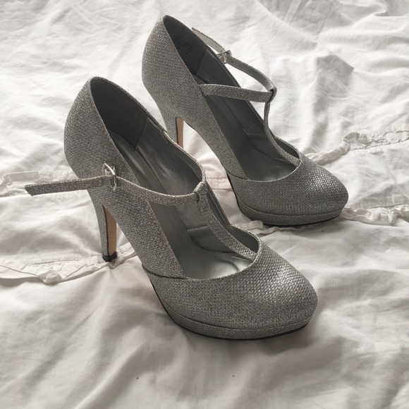 Silver Party Heels - Picture 1 of 2